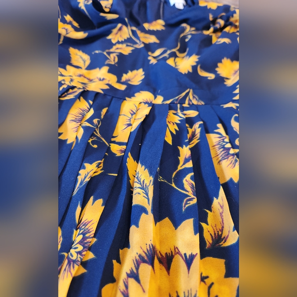 J. CREW Pleated Midi Wrap Dress Navy + Gold Floral Size 2 - Picture 11 of 11